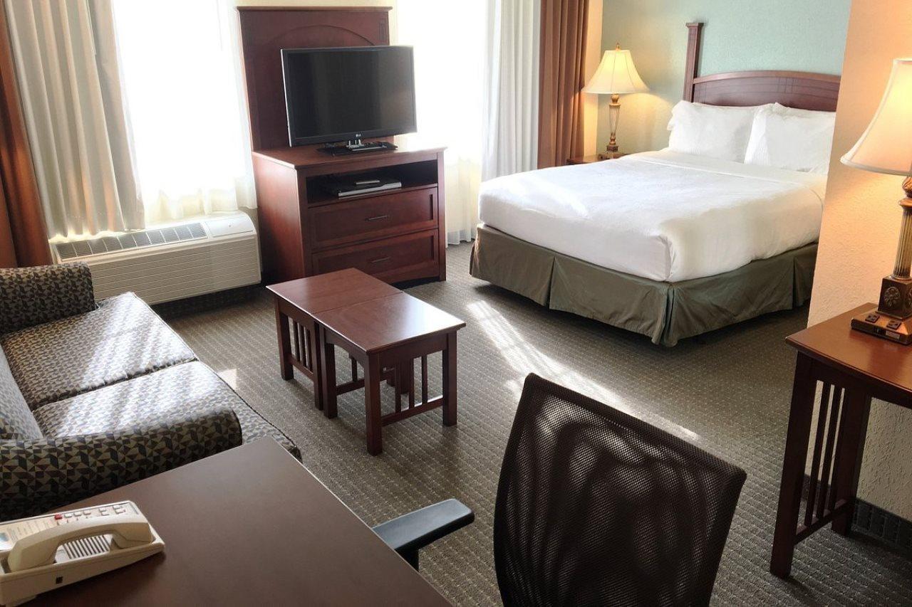 Comfort Inn & Suites Саванна Экстерьер фото